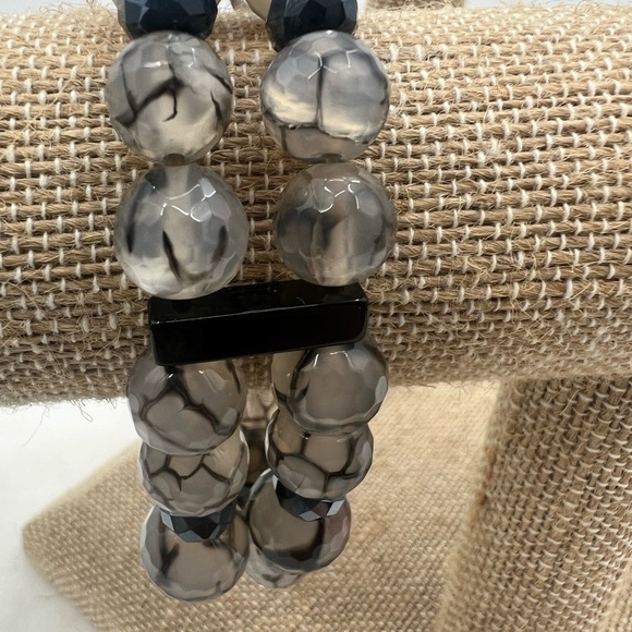 Double strand Tourmaline gemstone beaded stretch bracelet - Picture 4 of 6